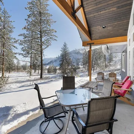 Antoine Cabin Villa